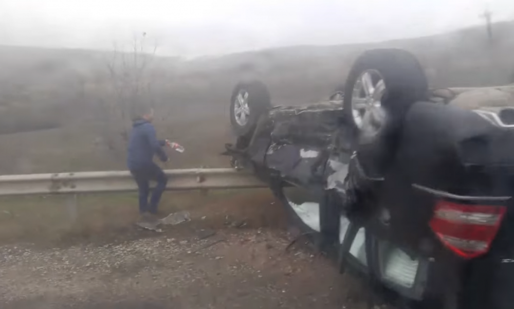 Accident TERIBIL în preajma localității Peresecina. Un automobil s-a inversat